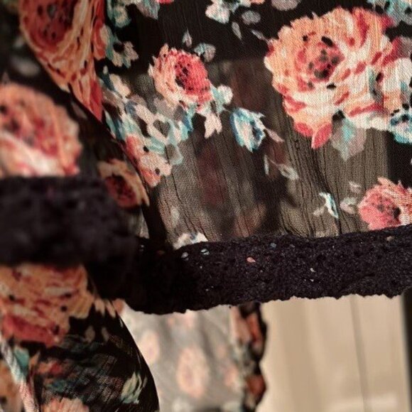 Shawl - Picture 3 of 4